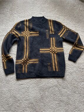NWOT Unisex Black and Gold Patterned Sweater